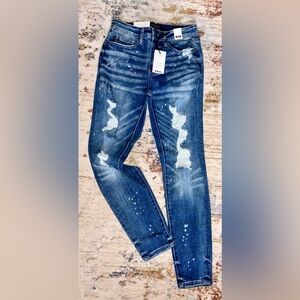 NWT! Judy Blue Mid Rise Skinny Fit Jeans